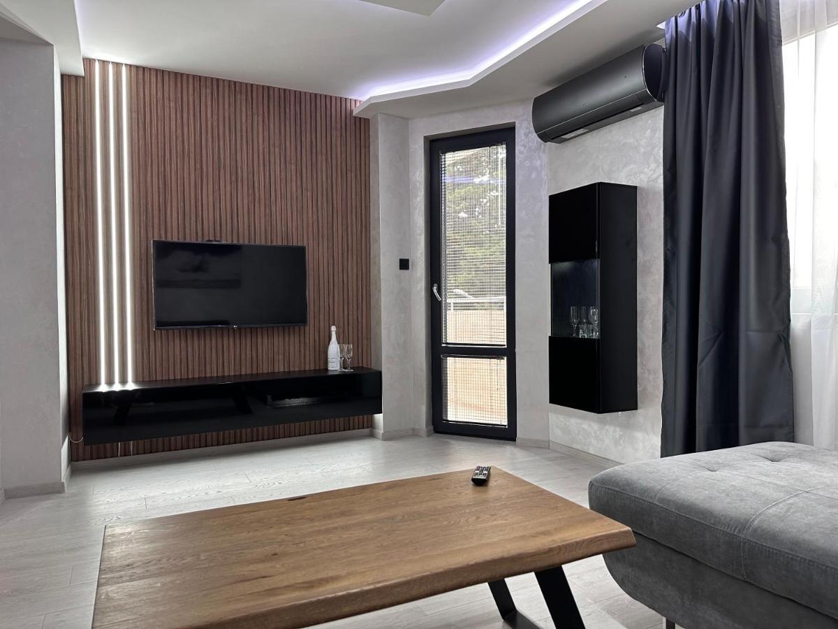 Елегантен Двустаен Апартамент Four Seasons Burgas City Eksteriør billede