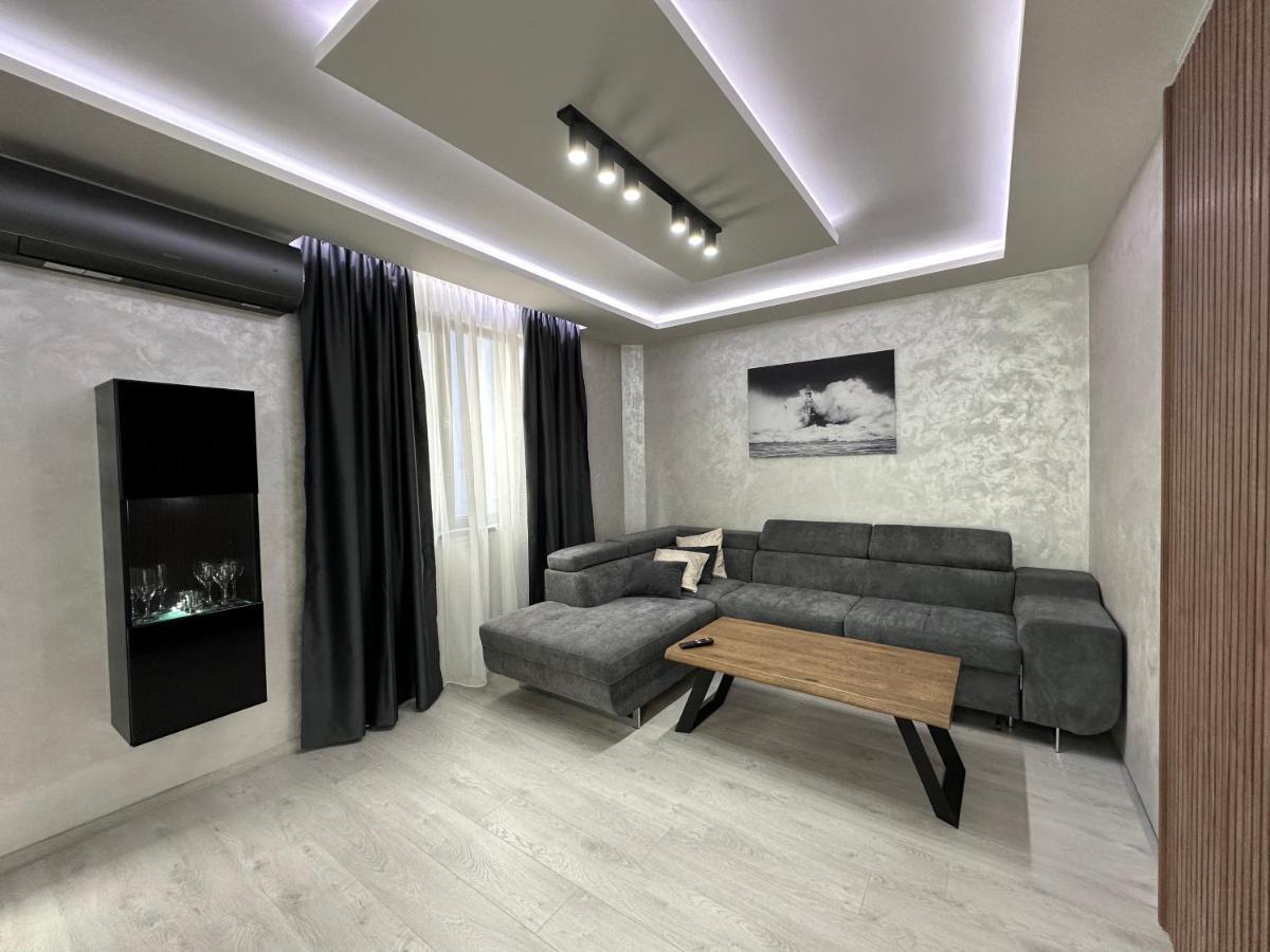 Елегантен Двустаен Апартамент Four Seasons Burgas City Eksteriør billede