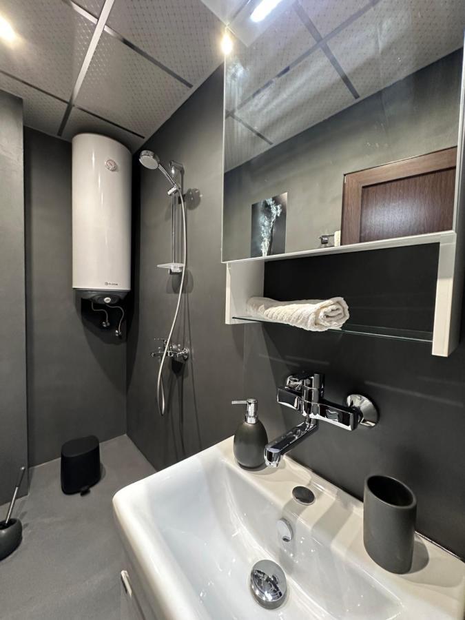Елегантен Двустаен Апартамент Four Seasons Burgas City Eksteriør billede
