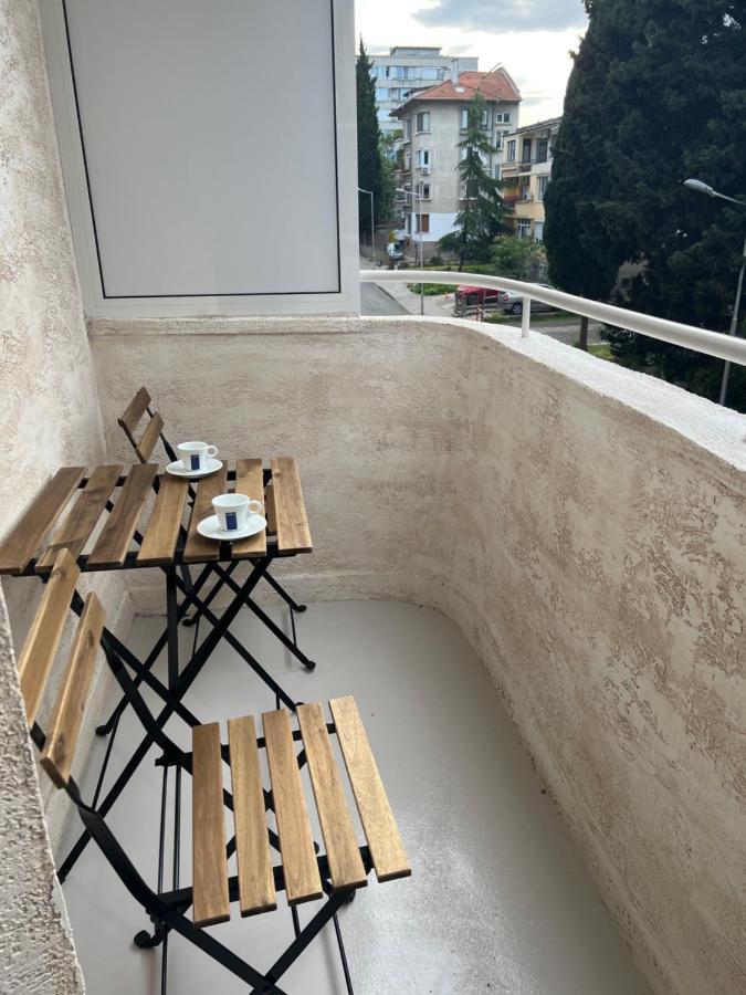 Елегантен Двустаен Апартамент Four Seasons Burgas City Eksteriør billede