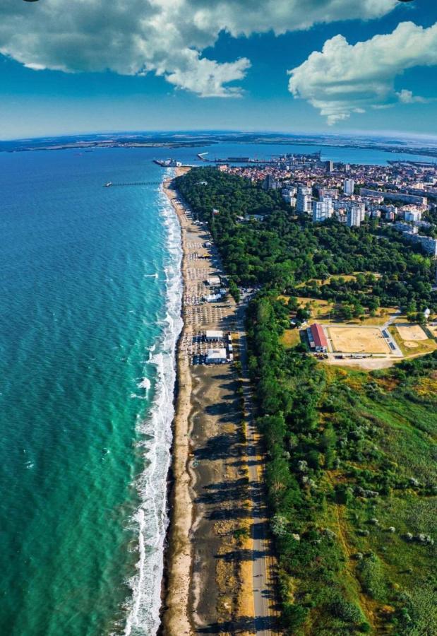 Елегантен Двустаен Апартамент Four Seasons Burgas City Eksteriør billede