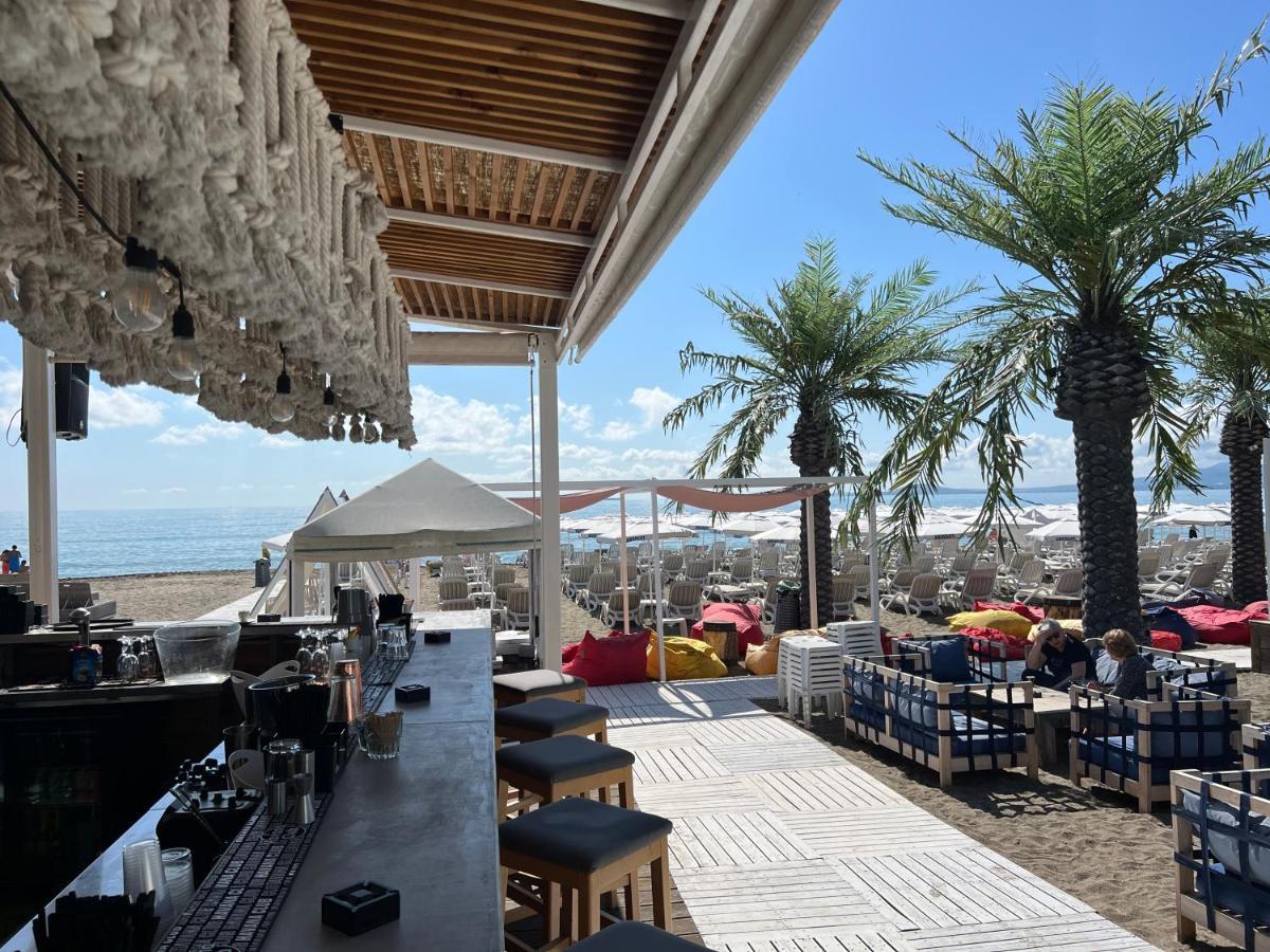 Елегантен Двустаен Апартамент Four Seasons Burgas City Eksteriør billede